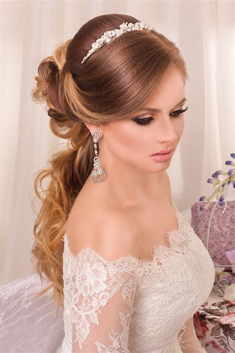 Özel Günler İçin Şık Saç Modeli saç modelleri